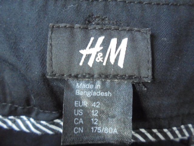 H&M Pantaloni: Shorts schwarz Gr. 42 H&M NEU – Nuovo (secondo la descrizione) da Hinwil venduto da Glasperlen 4