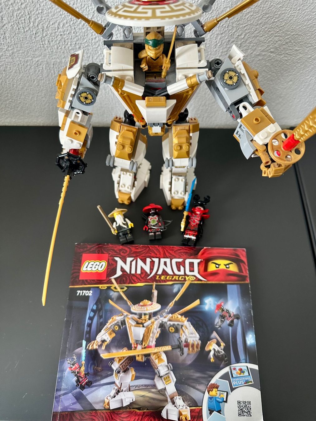 Lego Spielzeuge: Lego Ninjago Goldener Mech 71702 – Gebraucht aus Wollerau von VaVintage 2