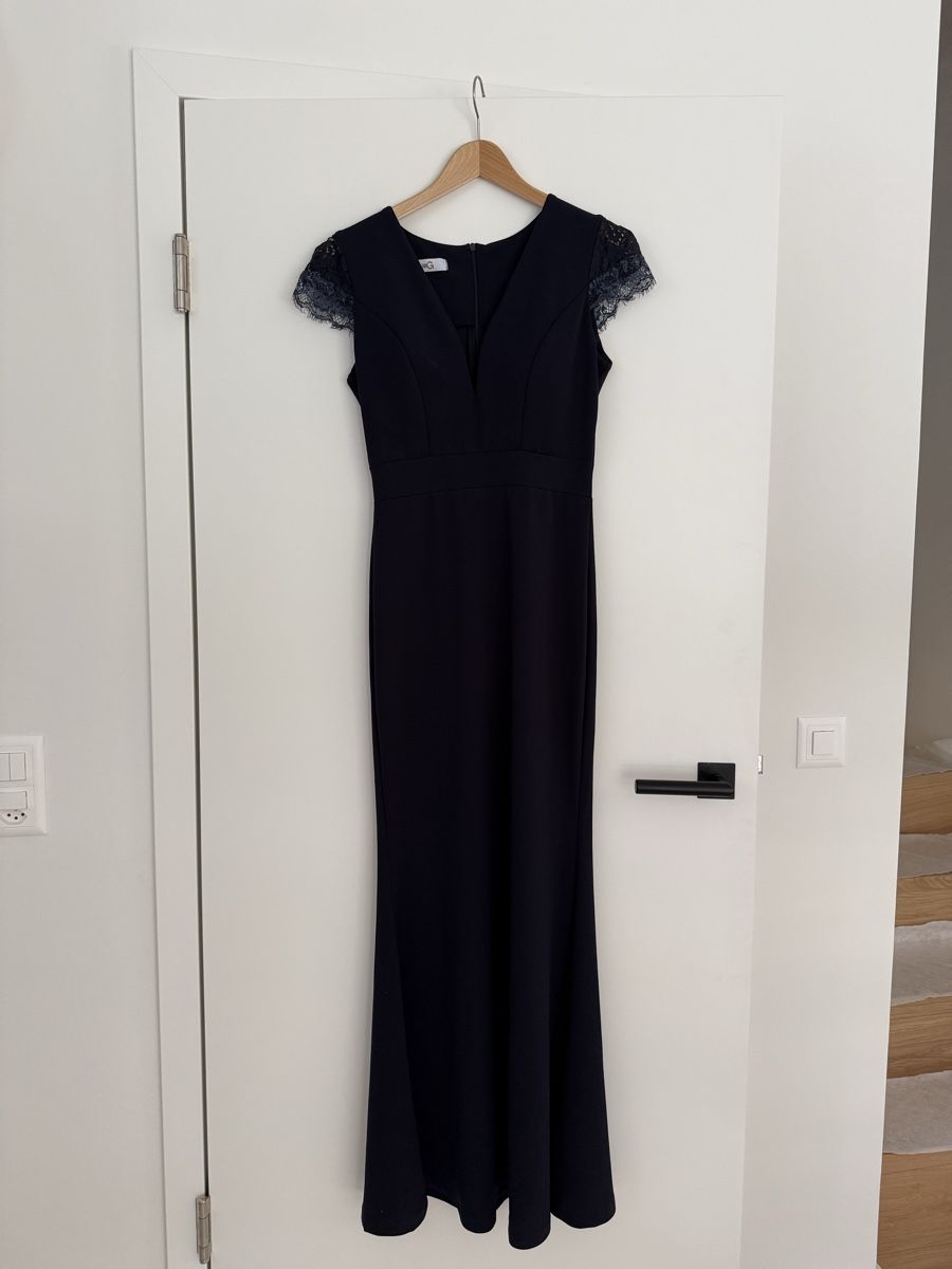 Kleider: Robe de cocktail marine – Gebraucht aus Lausanne 26 von bcavogel