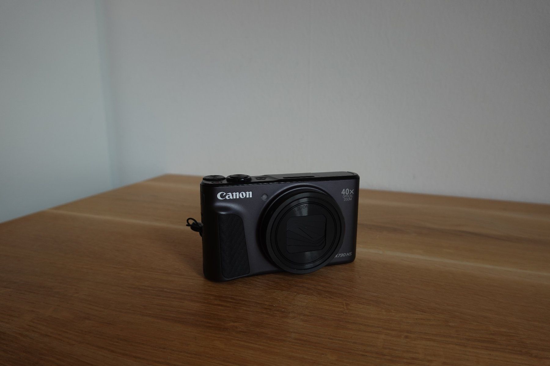 Canon Fotocamera: Canon Powershot SX730 HS Grau - Top Zustand – Usato da Fribourg venduto da mar_9vlt 8