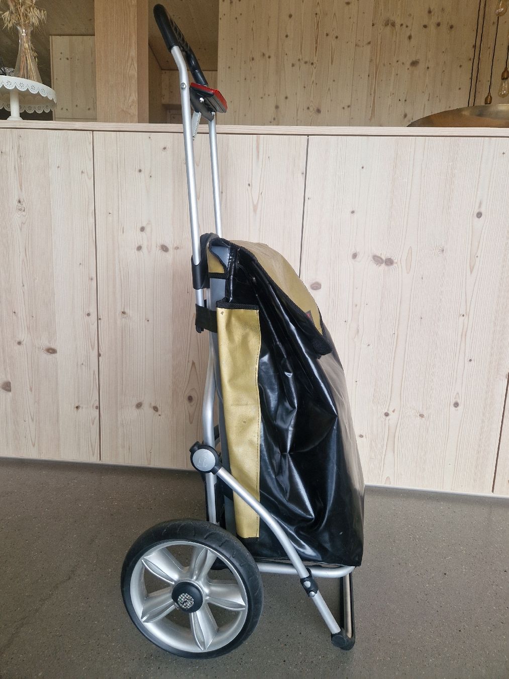 Altro per la casa: Einkaufstrolley inkl. Kupplung – Usato da Wald ZH venduto da amfalo 5