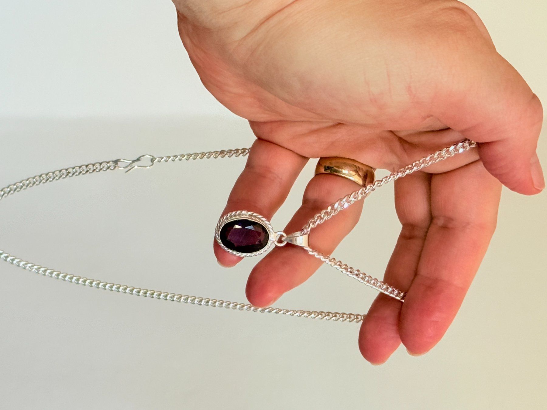 Catenine: 9 Ct Oval Gemstone collier – Nuovo e nell'imballaggio originale da Genève venduto da AWWA 4