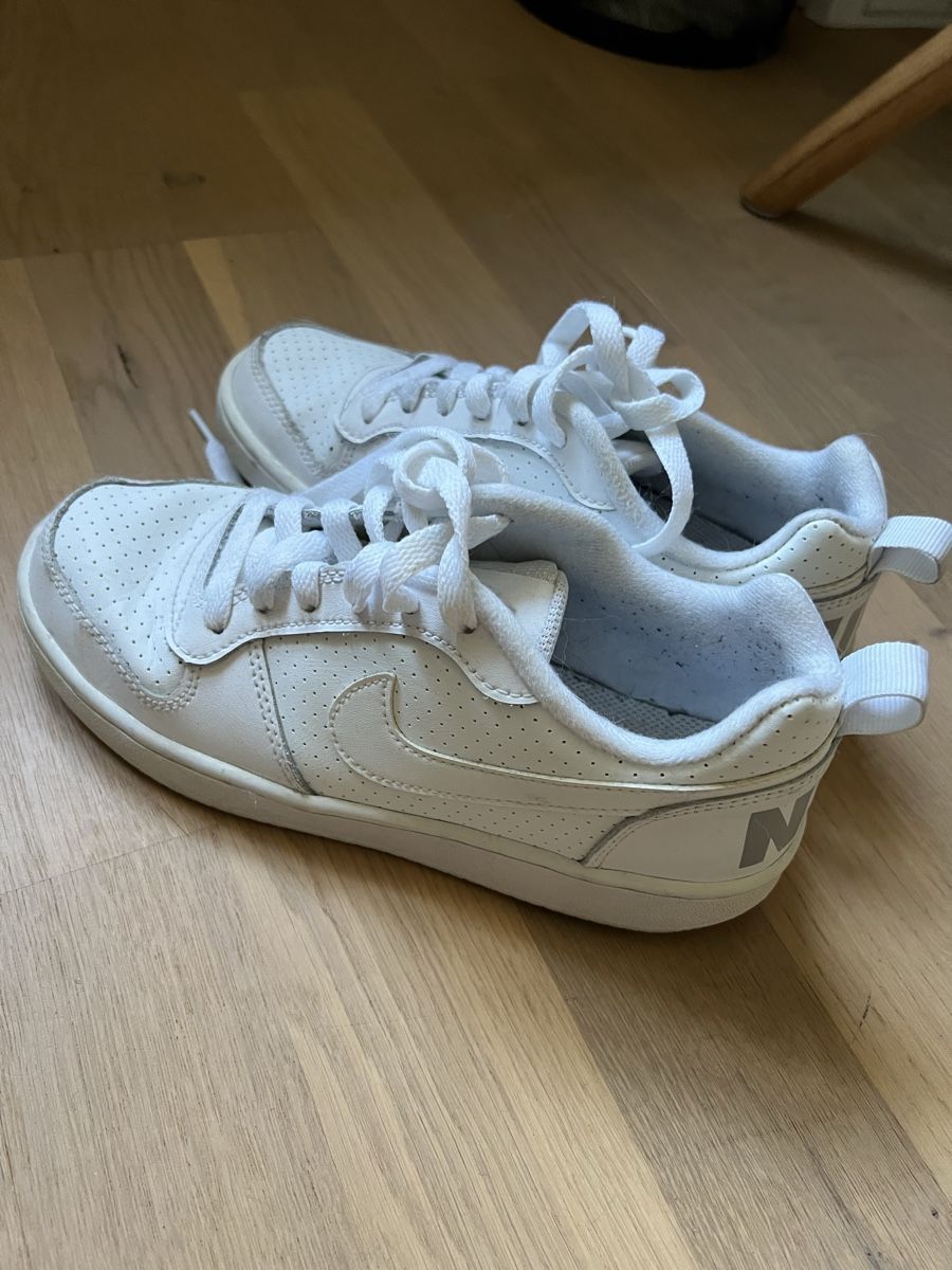 Nike Scarpe da uomo: Nike taille 36 – Usato da Saignelégier venduto da froglover16