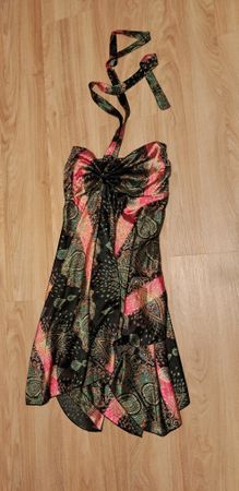 neuwertig: schulterfreies Kleid Grösse S