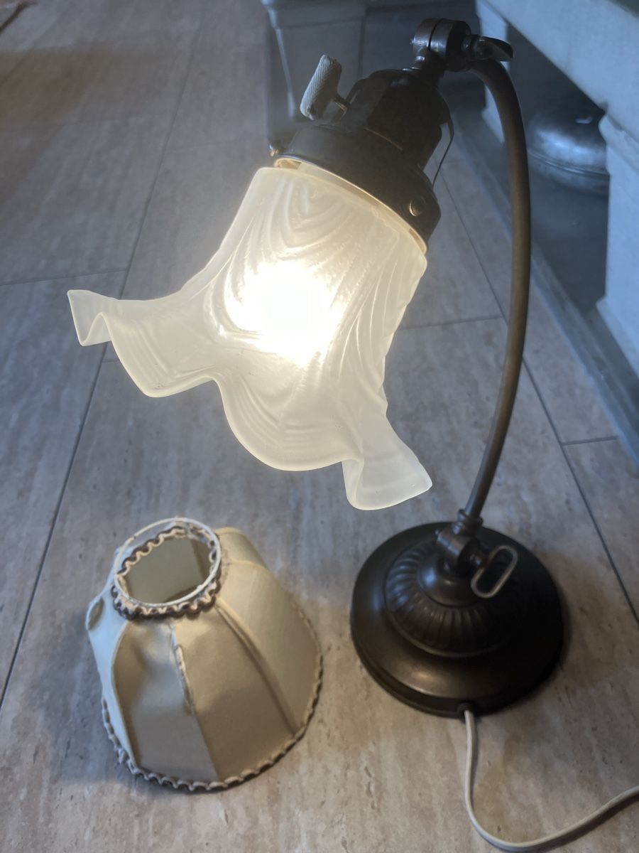 Lampade: Tischlampe E27, Drehschalter – Usato da Neftenbach venduto da 889095