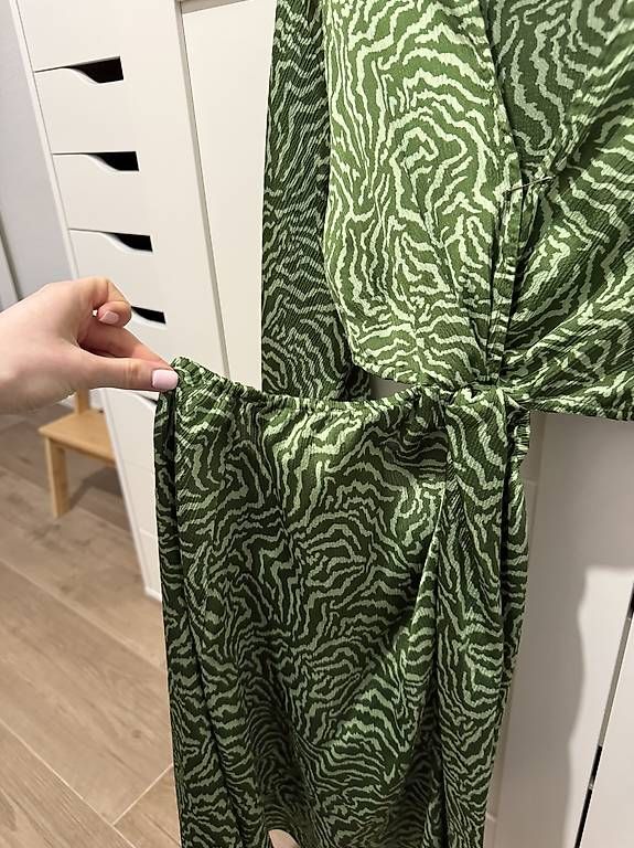 H&M Vestiti: Grünes Sommerkleid Grösse S – Nuovo (secondo la descrizione) da Lenzburg venduto da Chlinisimone 1