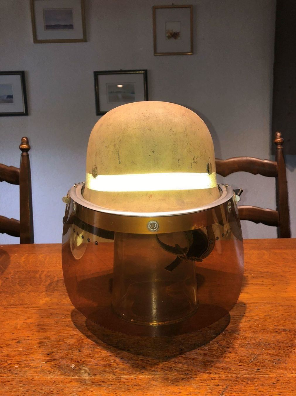 Pompieri: Ancien Casque de pompier Allemand – Usato da Savièse venduto da Uu2