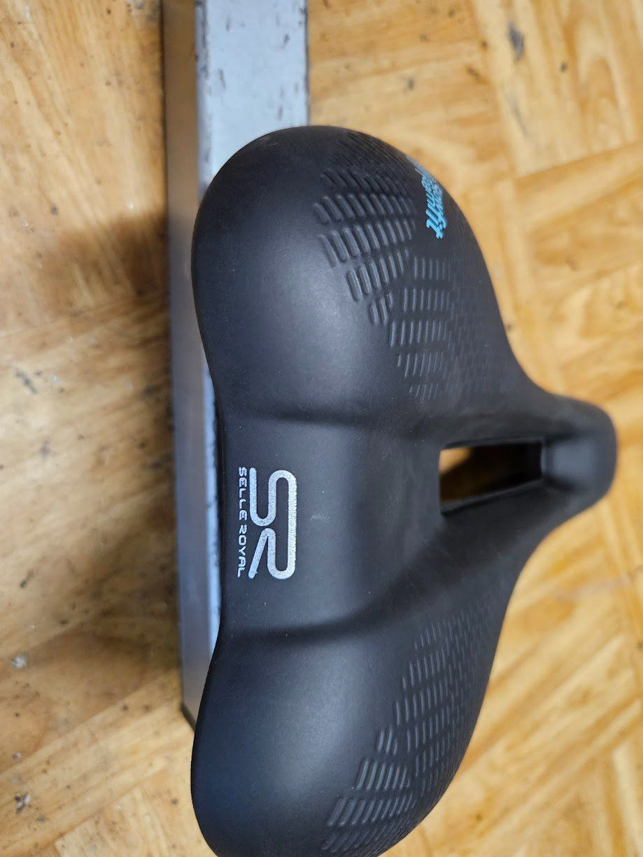 Ersatzteile: Selle Royal Float Athetic Sattel – Neu (gemäss Beschreibung) aus Laupen ZH von Acf2000 3