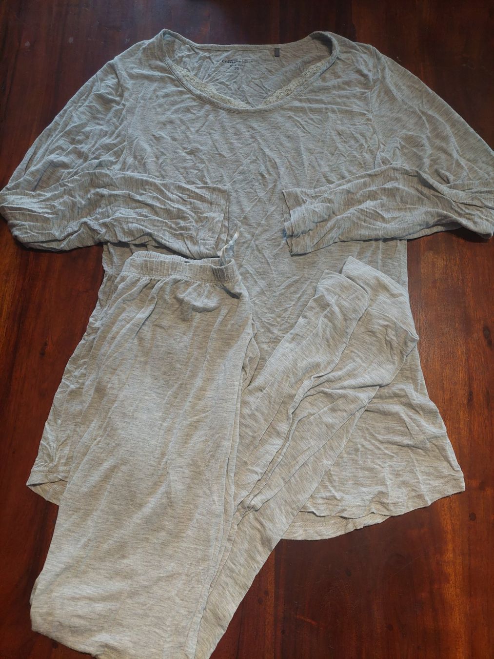 Negligees & Pyjamas: Comazo Pyjama / Schlafanzug Grau Grösse 36 / 38 – Gebraucht aus Beckenried von Havacola 1