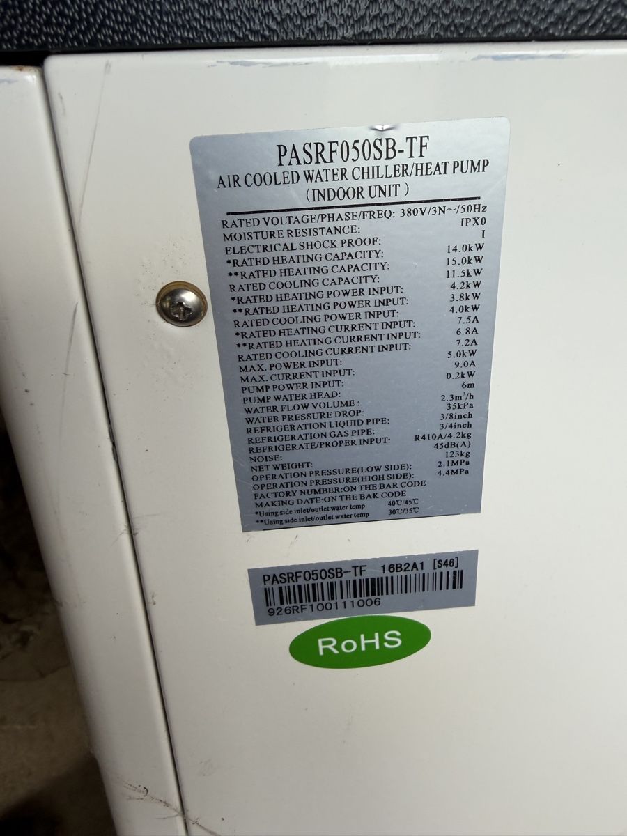 Radiatori: Heizung Wärmepumpe – Usato da Plasselb venduto da MatthD 1
