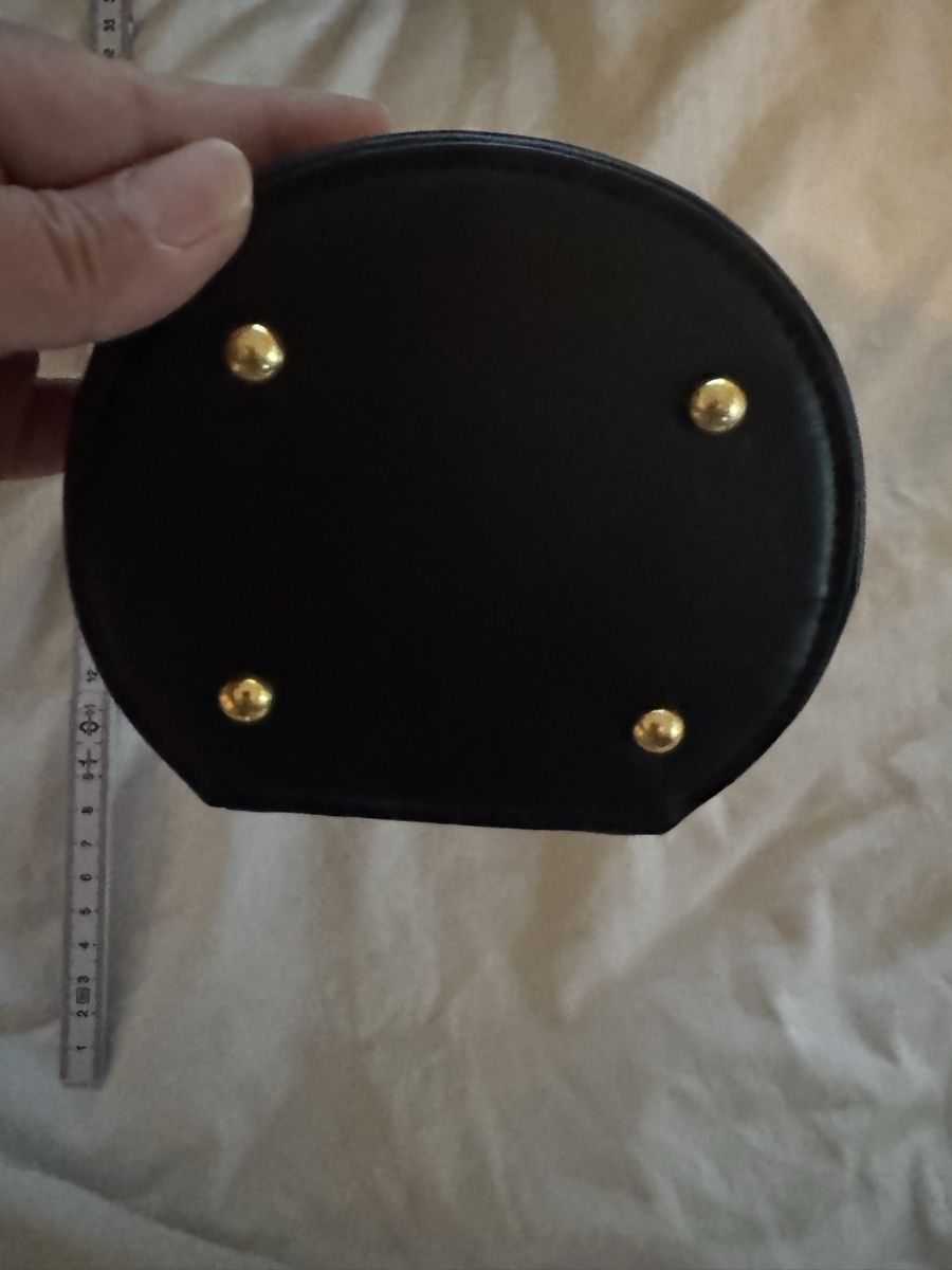 Borse da donna: Schwarze Rundtasche – Usato da Affoltern Am Albis venduto da Mara2604 2
