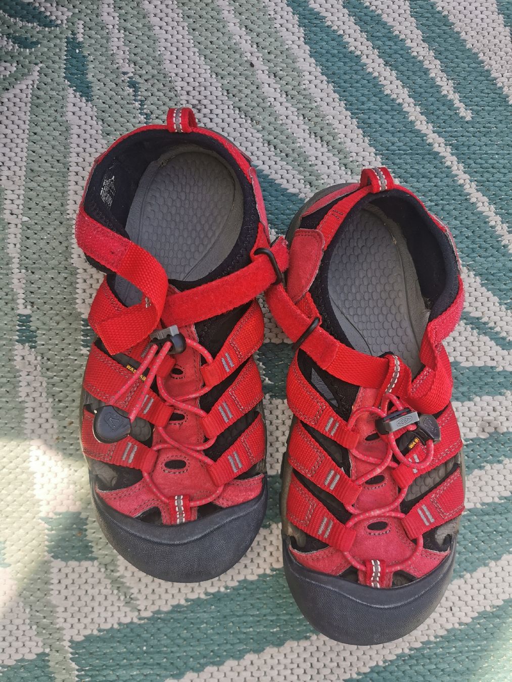 Keen Scarpe da uomo: Keen Sandalen rot/schwarz Grösse 37, – Usato da Fislisbach venduto da mojar 3