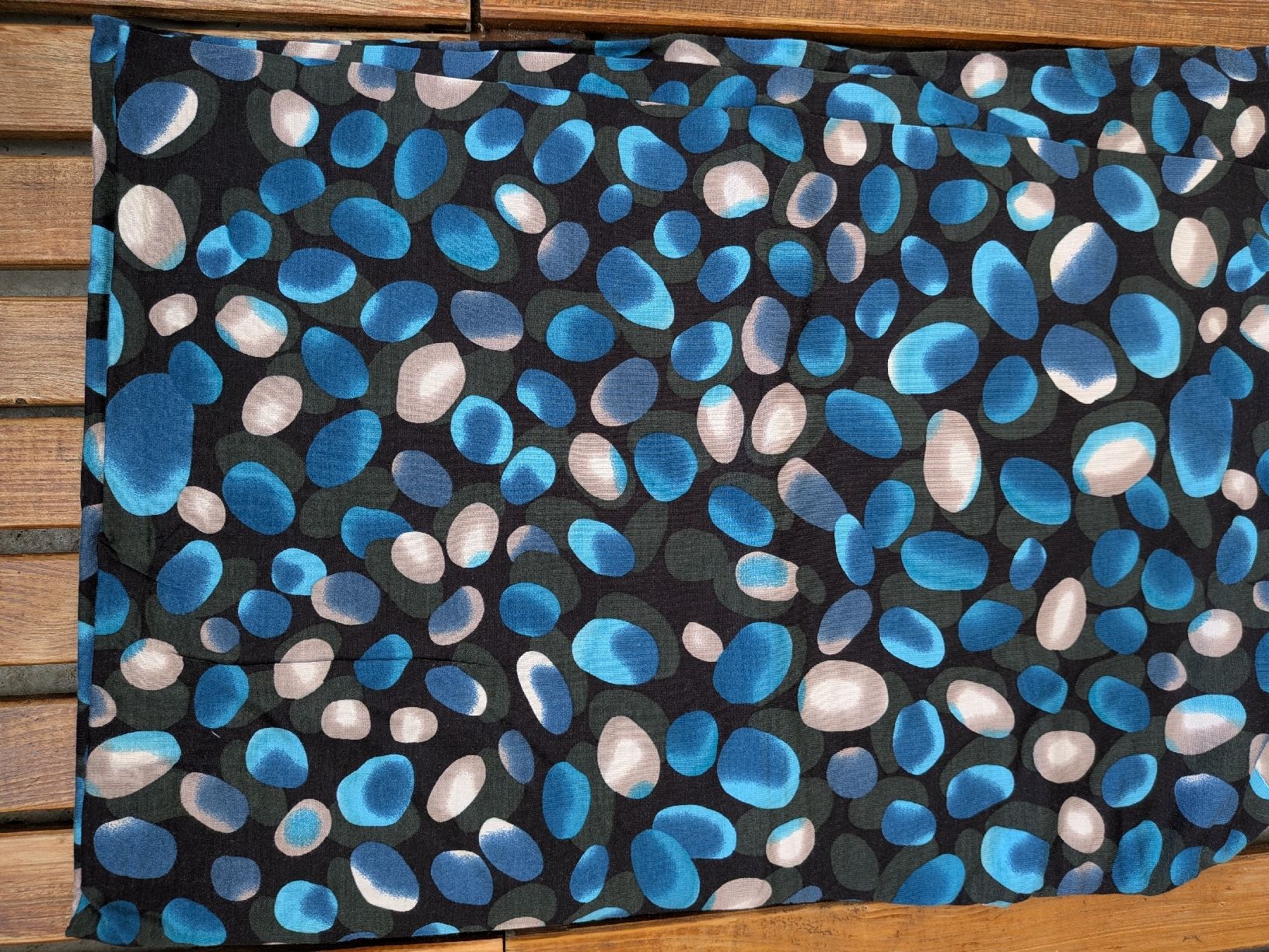 Tissus: Viscose-Jersey-Stoff 120cm lang – Neuf avec emballage d'origine à Münchenbuchsee par Grundel74