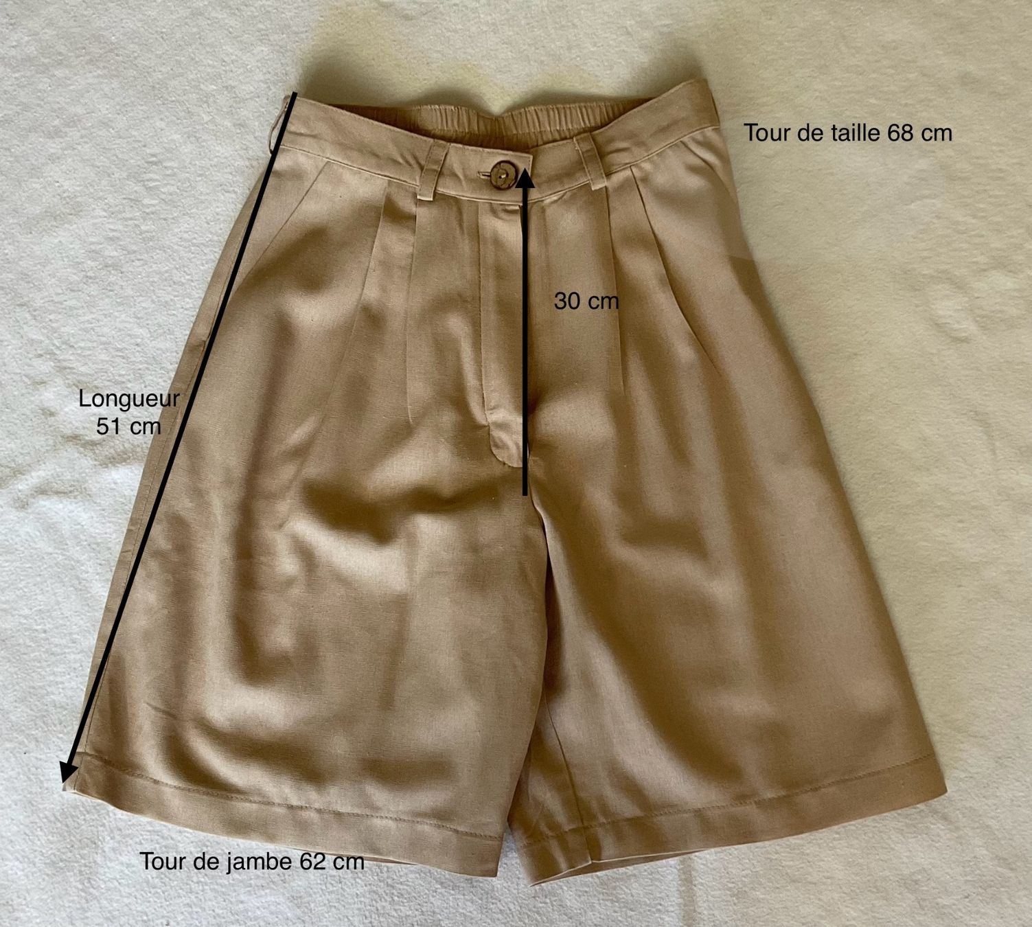 Completi & Tailleur: Ensemble blazer et short beige – Nuovo (secondo la descrizione) da Corseaux venduto da Mililaforet75 5