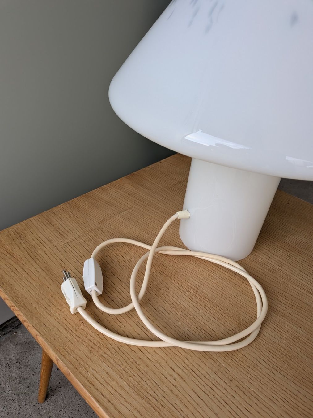 Lampade: Grosse Pilzlampe, Tischlampe evtl. Murano ? – Usato da Emmen venduto da Brockofsky 2
