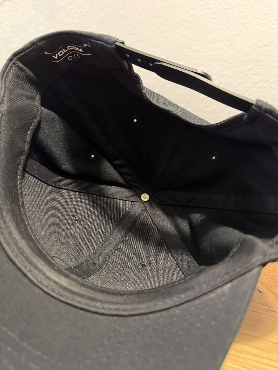 Volcom Hüte, Mützen & Caps: Volcom Cap – Gebraucht aus Buchrain von jas_bls8 8