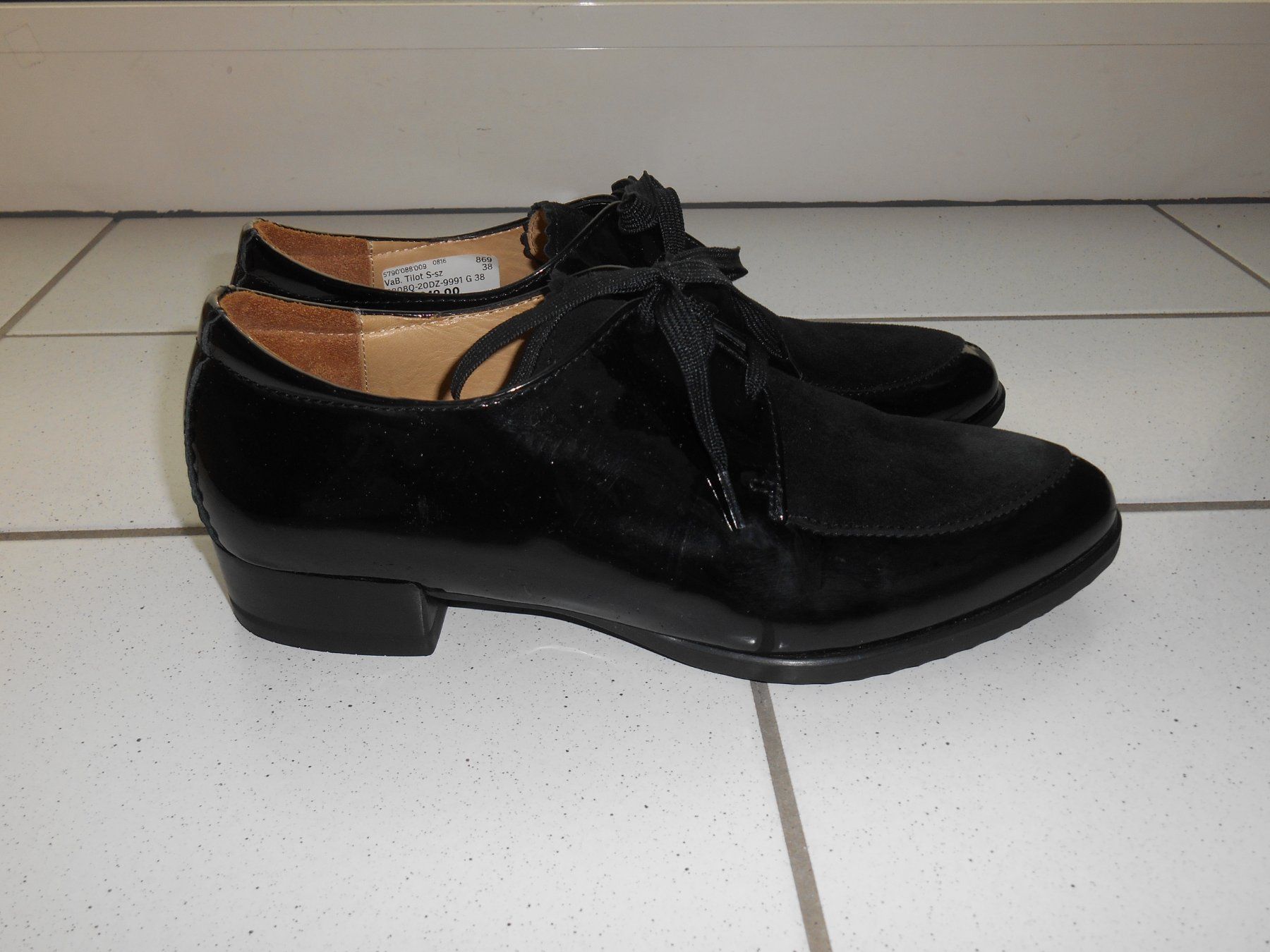 Vabeene Scarpe da donna: Vabeene Damenschuh schwarz Grösse 38 – Usato da Basel venduto da chien008