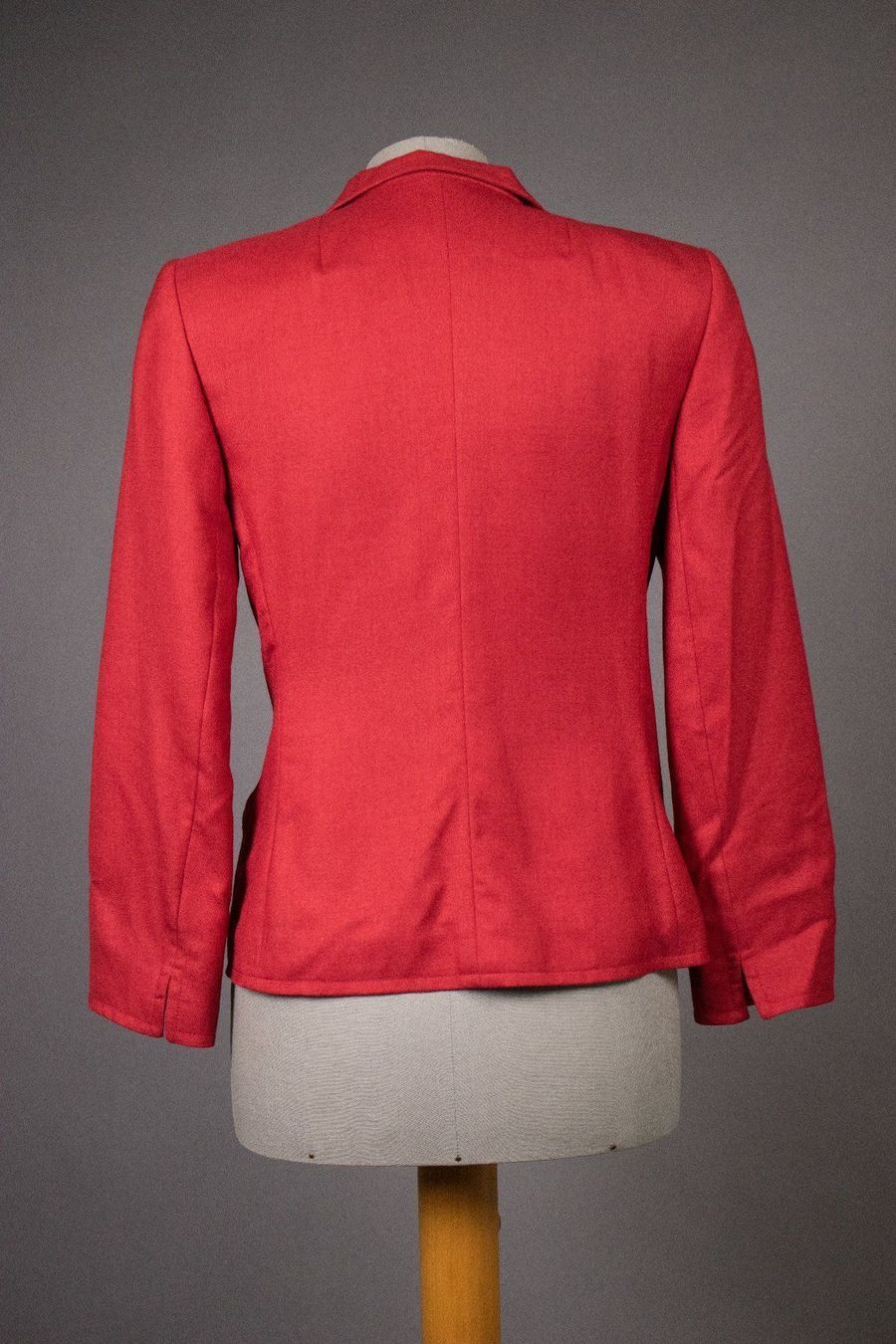 Akris Jacken: AKRIS Rot Kaschmir und Seide Blazer - Gr S – Gebraucht aus Hombrechtikon von BAZ-Vintage 4