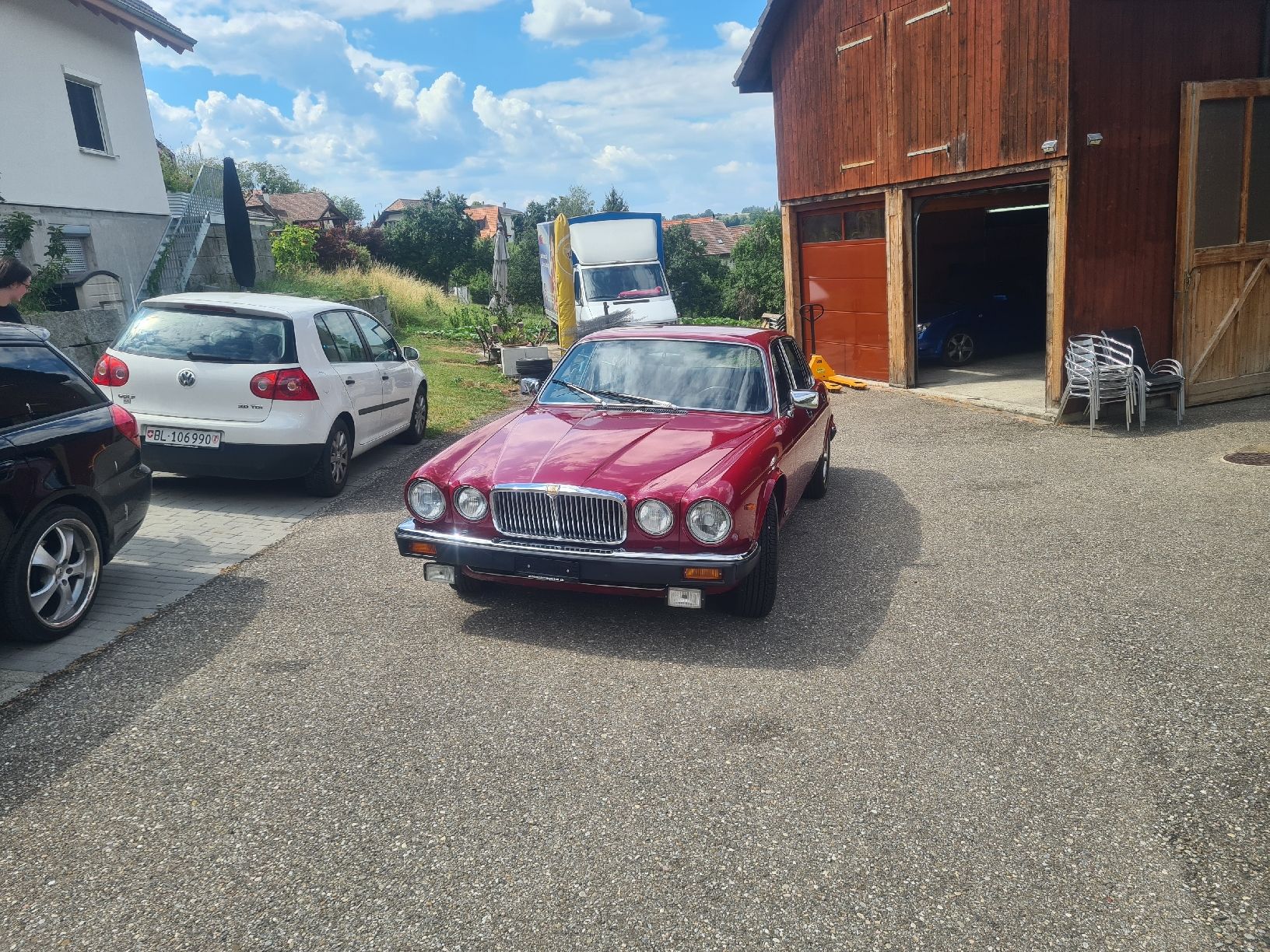 Jaguar Automobili: Jaguar XJ 12 Serie 3 – Difettoso da Häfelfingen venduto da SchoeflihofBinz 3