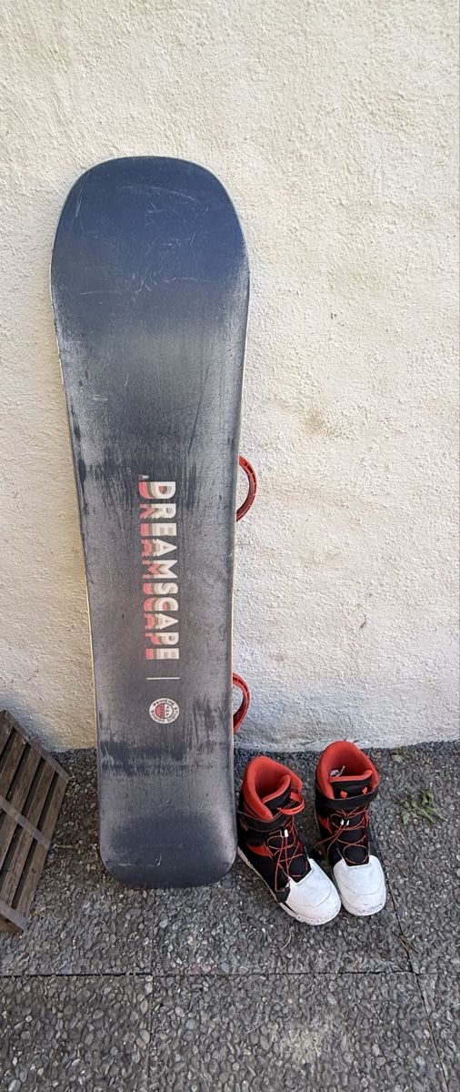 Board: Snowboard Set with Bindings and Boots - dreamscape – Usato da Rüschlikon venduto da willsouthwell 1