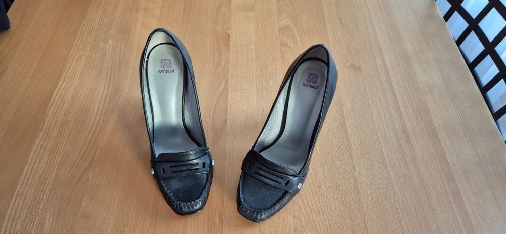 Scarpe da donna: Navyboot Schuhe Grösse 38 – Usato da Stettlen venduto da wrann