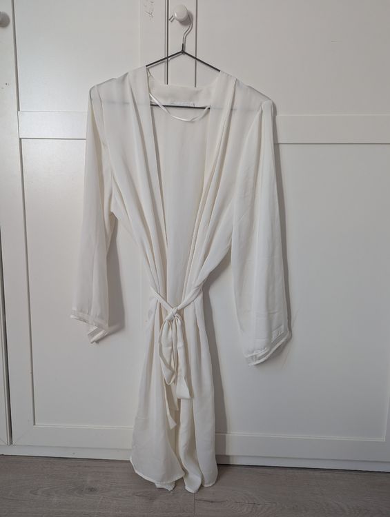 Elegant white OYSHO night bathrobe, size S. (Gebraucht) in Schlieren ...