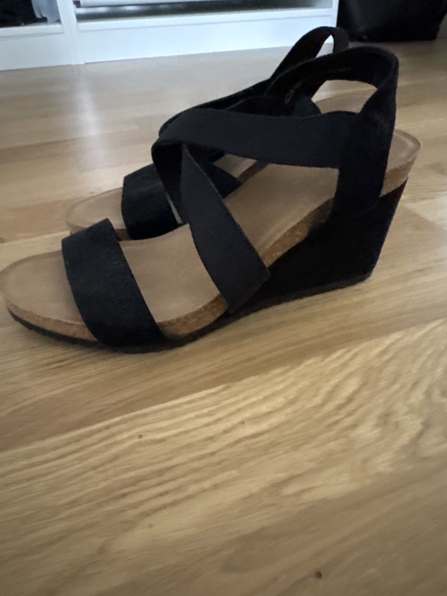 Graceland Damenschuhe: Keilsandalen Grösse 39 – Gebraucht aus Hunzenschwil von mila012 1