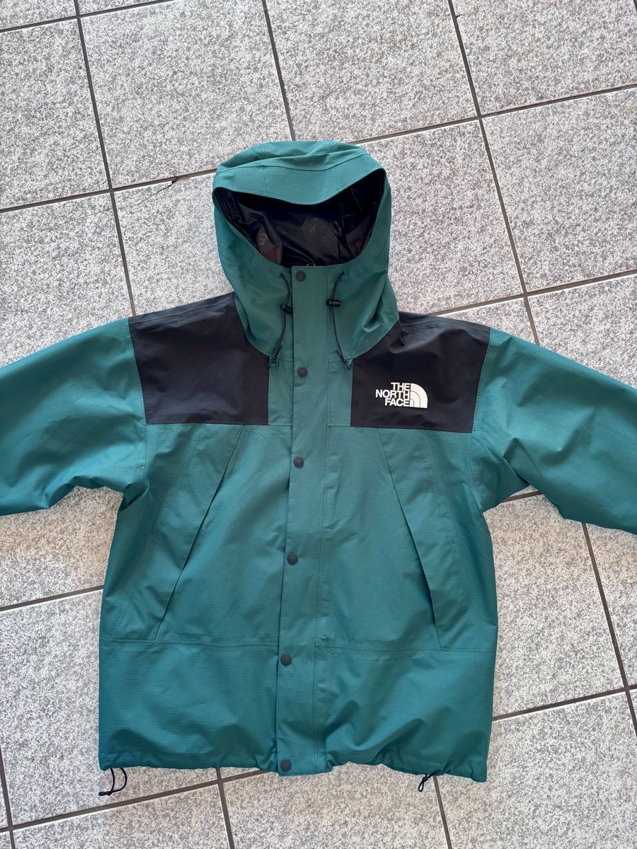 Giacche: The North Face Mountain Jacket Retro – Nuovo (secondo la descrizione) da Mattstetten venduto da seven72