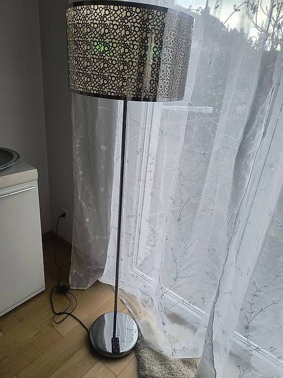 Lampes: Ständerlampe – D'occasion à Möriken AG par stylish88