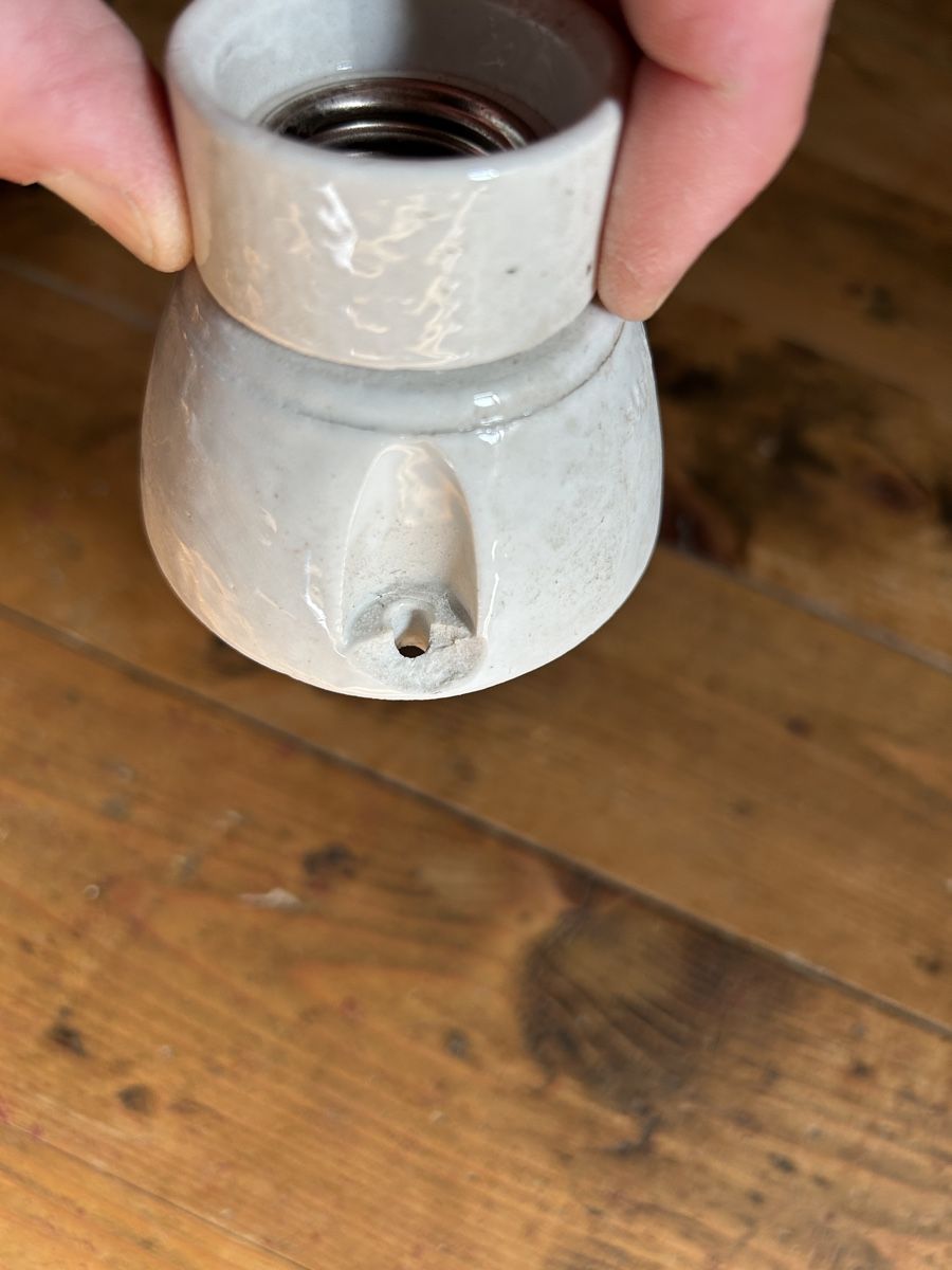 Lampade: Schöne retro Leuchtmittelfassung – Usato da Schaan venduto da Pepe6p 1