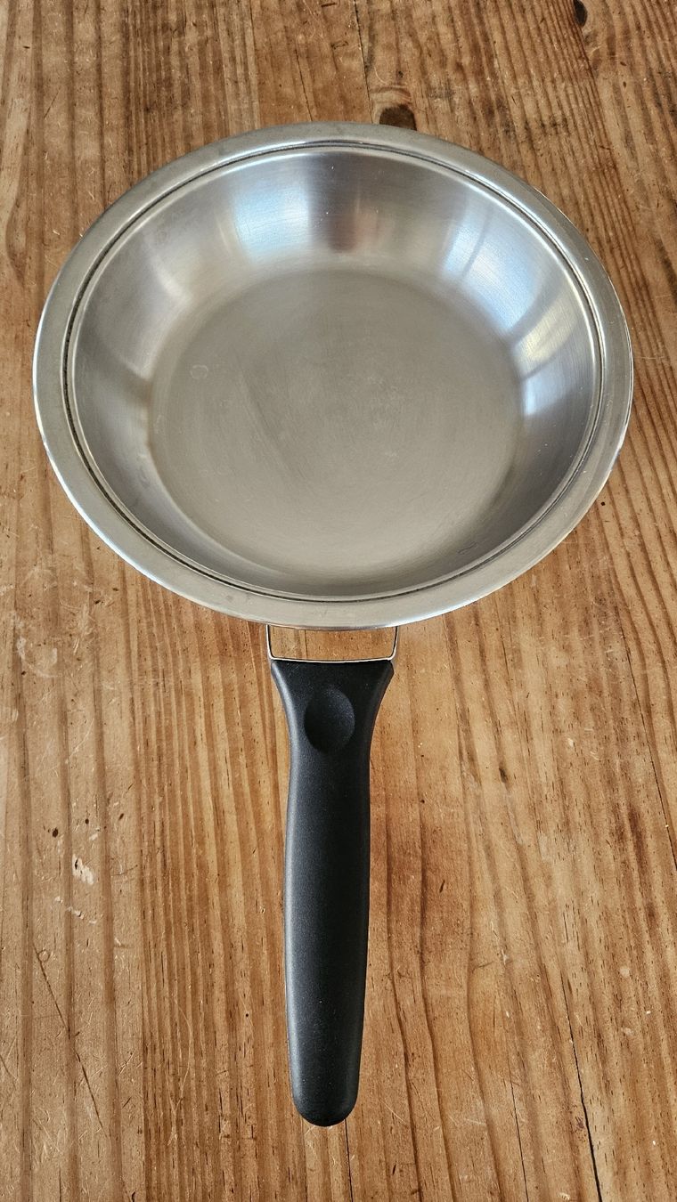 Amc Pfannen: Poêle / Pane AMC compatible induction  – Gebraucht aus Promasens von sev_y786