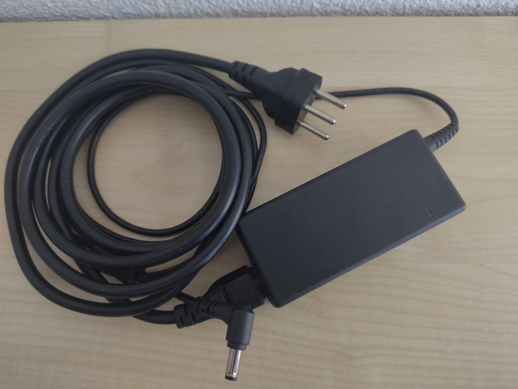 Chargeur: Liteon PA-1650-68 Netzteil – D'occasion à Wangen SZ par scherpa1 1