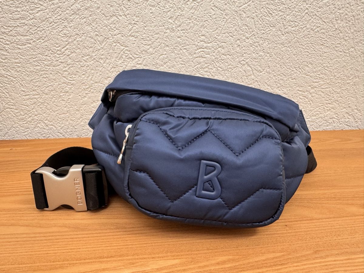 Bogner Borse: Bogner Gürteltasche Blau Neu – Nuovo (secondo la descrizione) da Zollikerberg venduto da agasha 4
