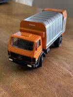 Camion Poubelle Mercedes-Benz 1:50 Conrad 