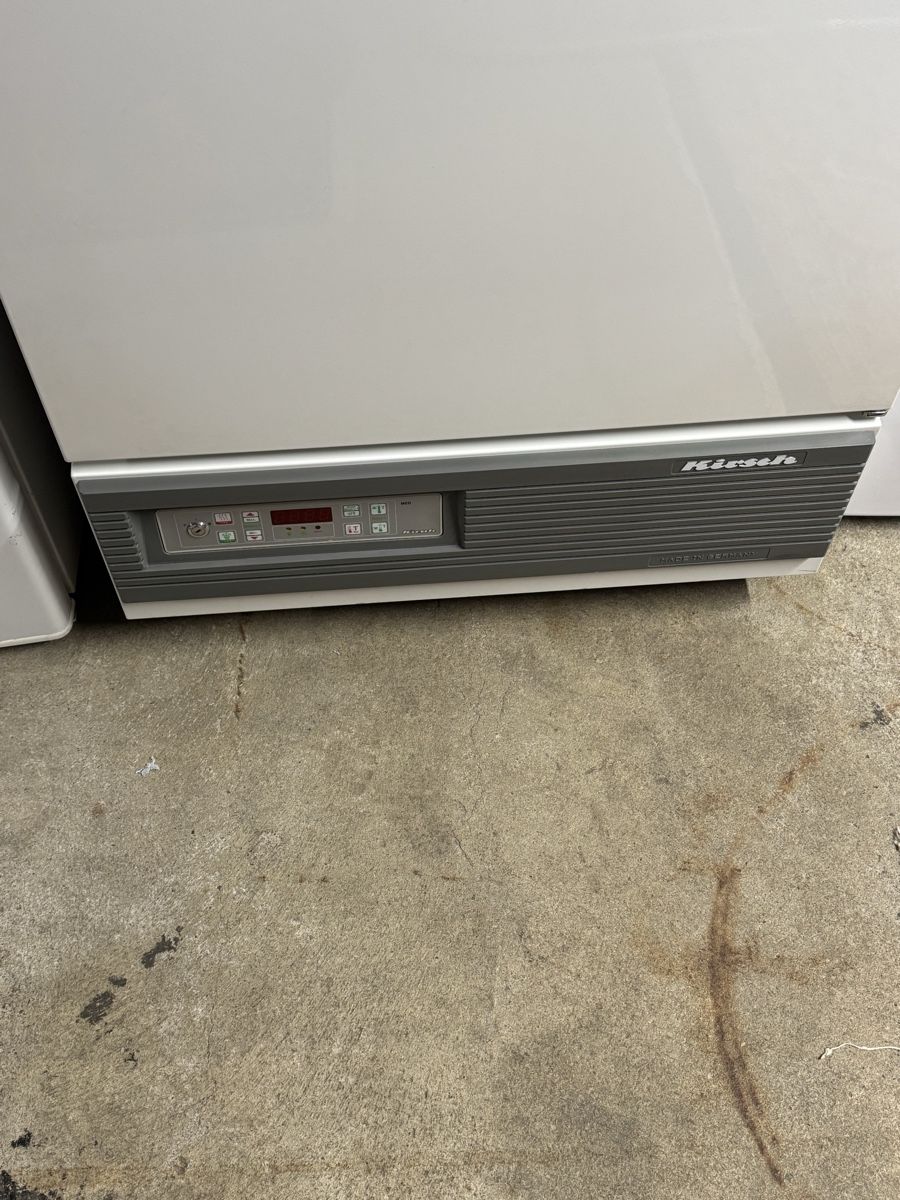 Réfrigérateurs: Labor Kühlschrank (Kirsch) Nr 9 – D'occasion à Dübendorf par Brocki_West 1