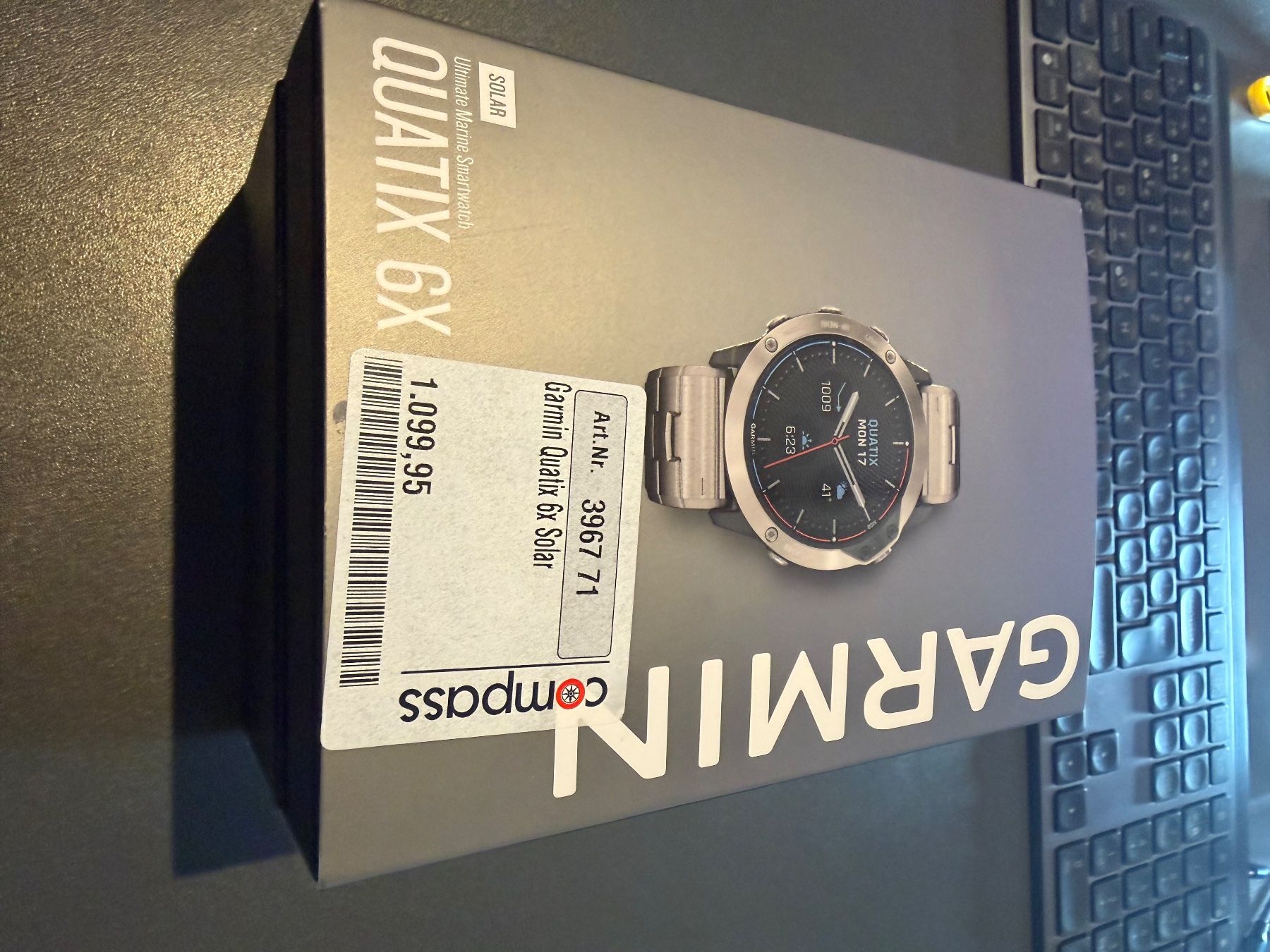 Garmin Smartwatch: GARMIN QUATRIX 6X SOLAR – Neu und originalverpackt aus Tagelswangen von mer_7cvd 3