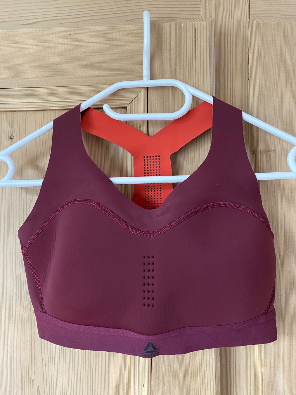 Altra biancheria intima: Sport BH Reebok Bordeaux ca. Grösse M – Usato da Balgach venduto da liv_s9xj