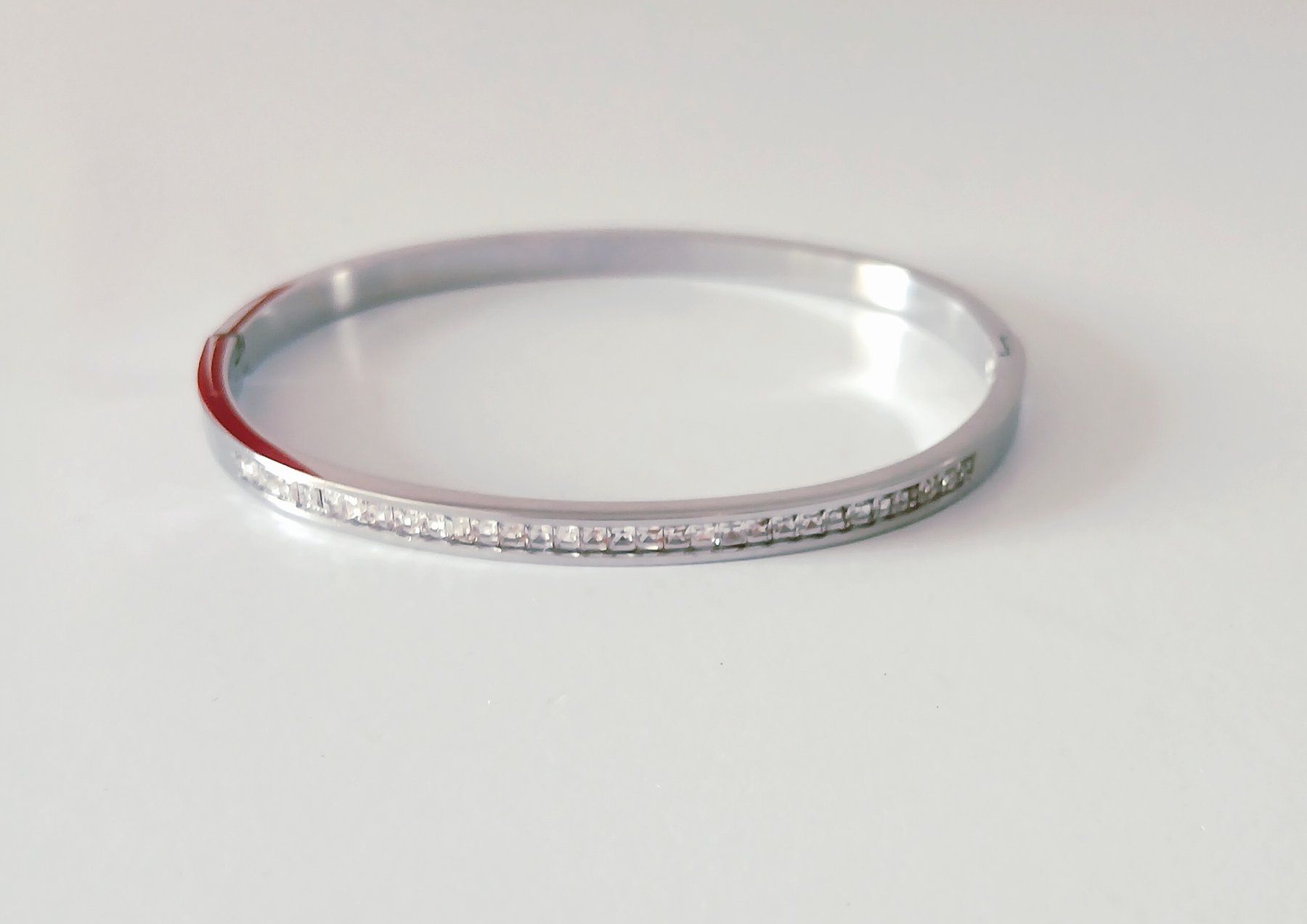 Armbänder & -reifen: Armreif mit Strasssteinen – Neu (gemäss Beschreibung) aus Birsfelden von coccobello03
