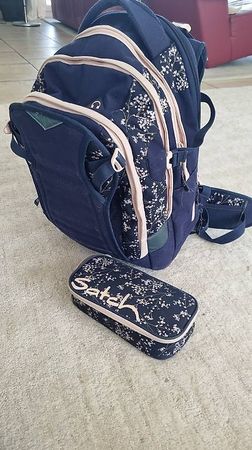 Satch Schulrucksack im Design Bloomy Breeze inkl. Etui