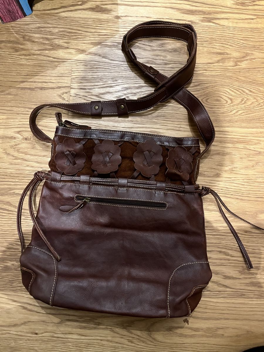 Borse da donna: Neue Grosse Ledertasche – Nuovo (secondo la descrizione) da Zürich venduto da car_cr6w 1