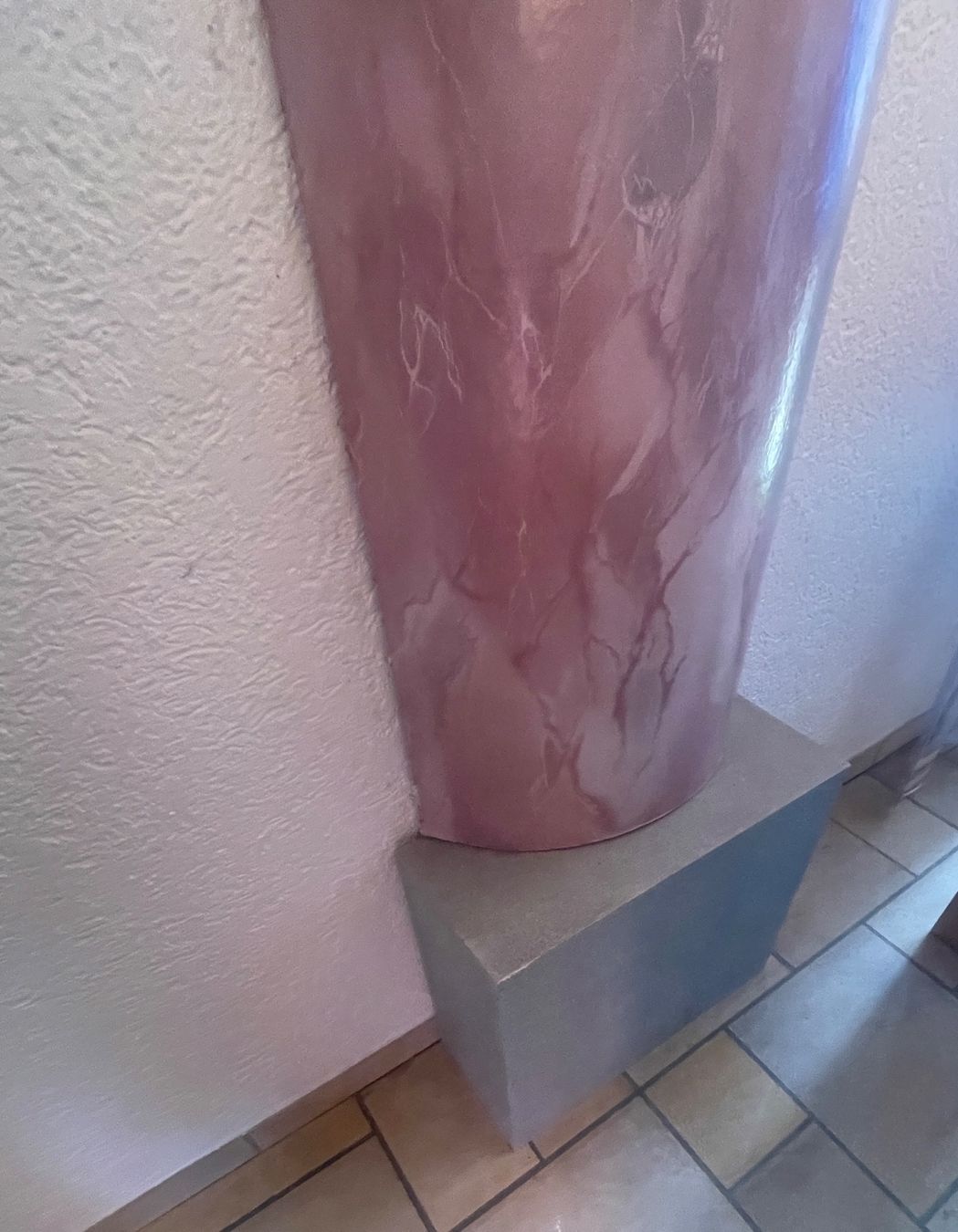 Toutes les décorations: Zwei Deko Säulen – D'occasion à Dänikon ZH par Baeriswyl 2