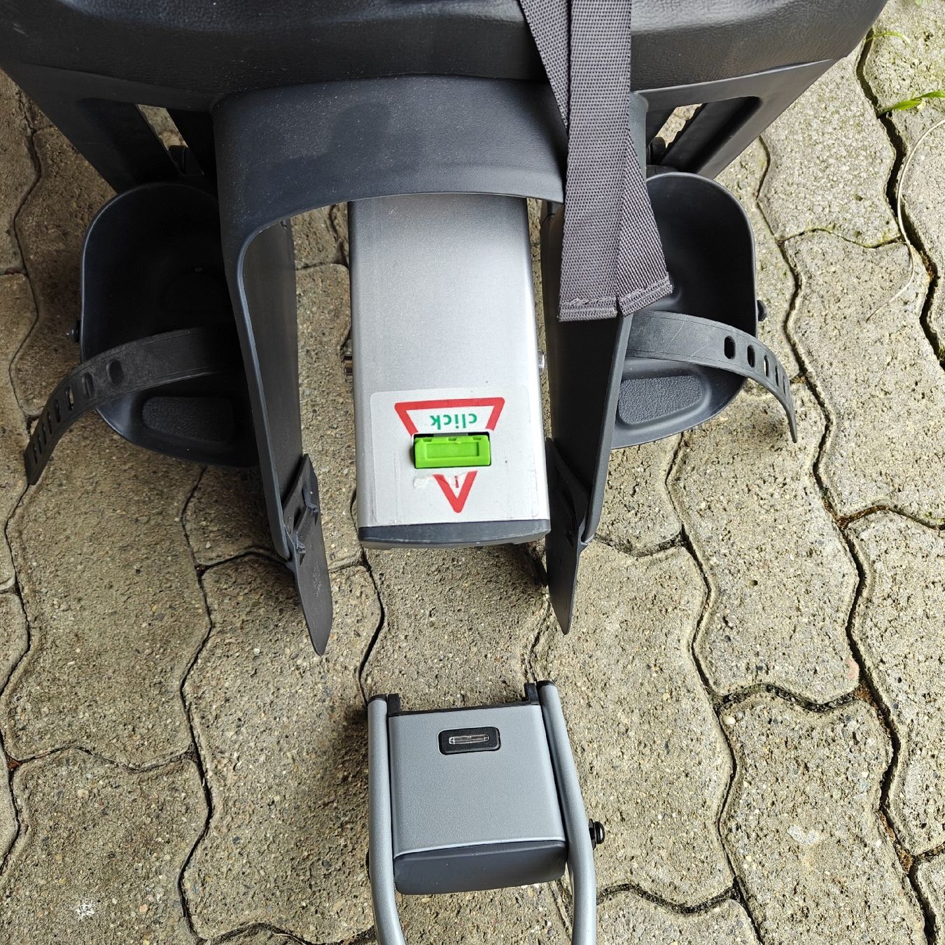 Sièges auto: Thule Yepp kindersitz  – D'occasion à Richterswil par Tailgate 5