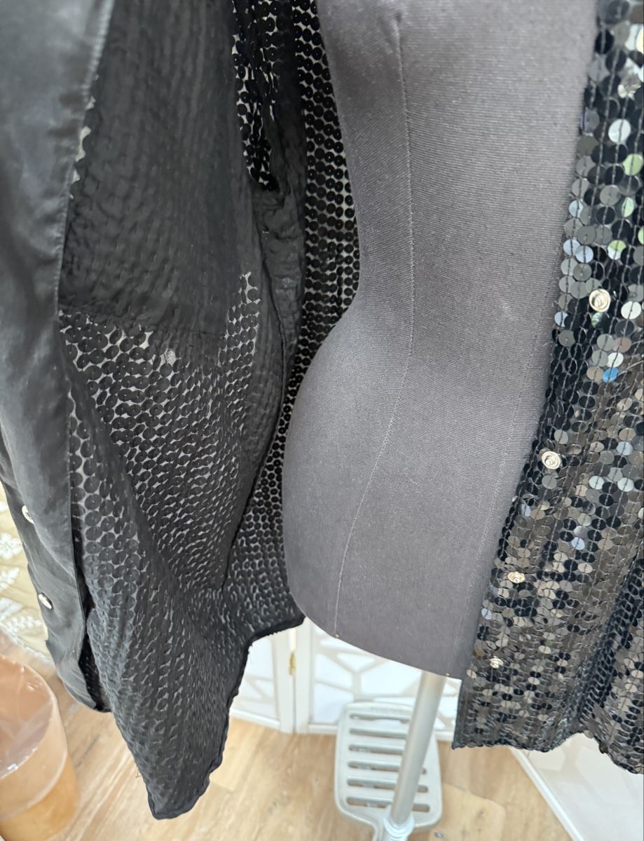 Giacche: Vintage Black sequin jacket. M/L – Nuovo (secondo la descrizione) da Grund b. Gstaad venduto da PlageNeige 2