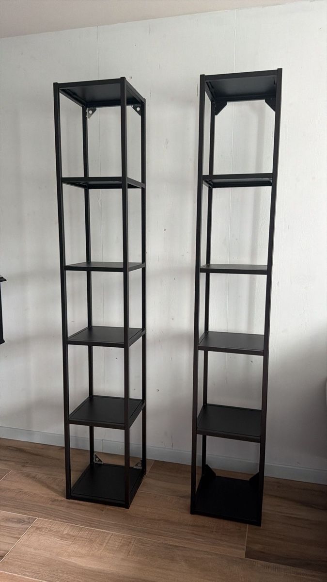 Scaffali: Armoire de rangement métal noir – Usato da Bressaucourt venduto da uba_rhf8