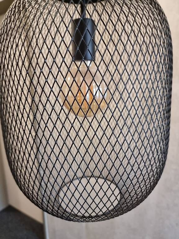 Lampen: Lampe aus dem Möbelhaus Pfister – Gebraucht aus Oetwil am See von val_sbf2 1