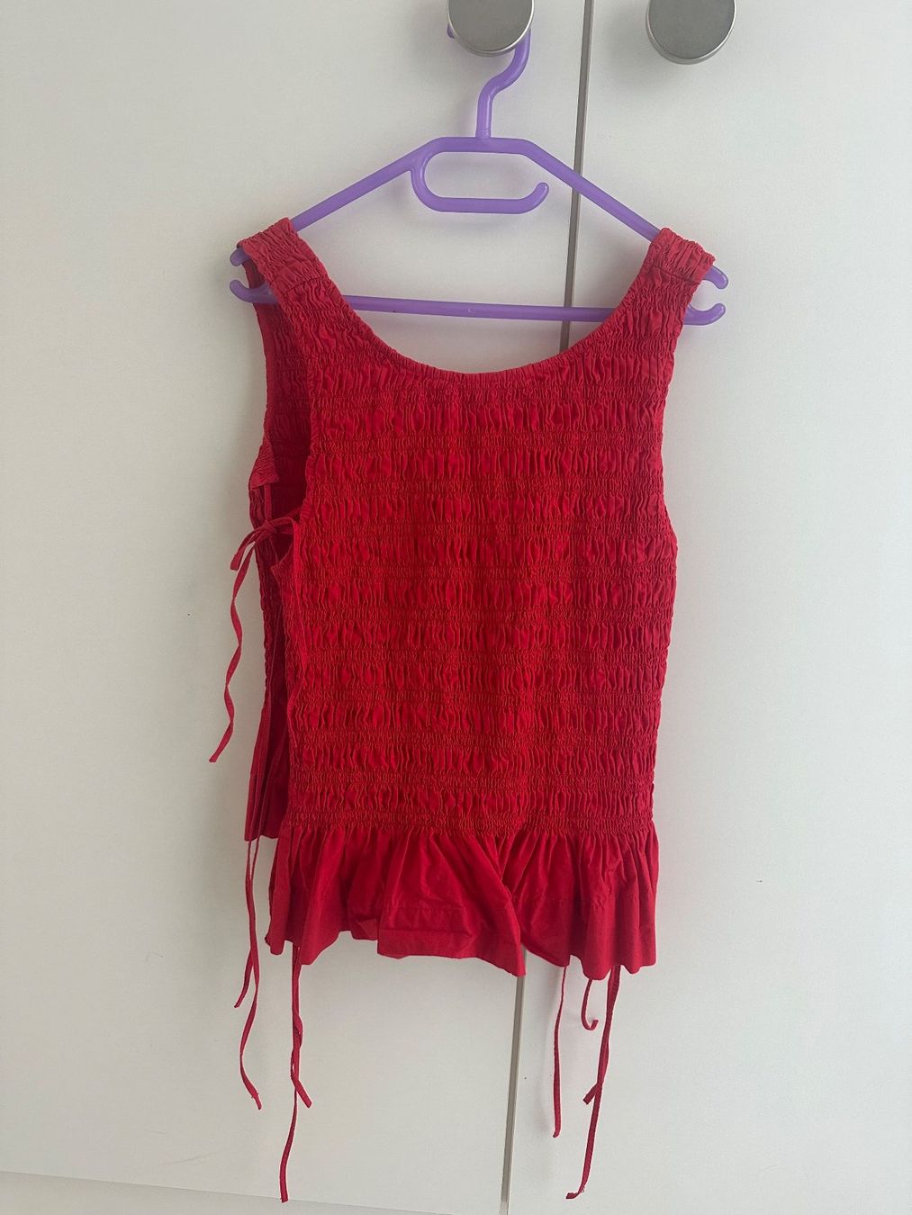 Ganni Top: GANNI smocked tie-fastening top – Usato da Uetikon am See venduto da sop_2ylg 1