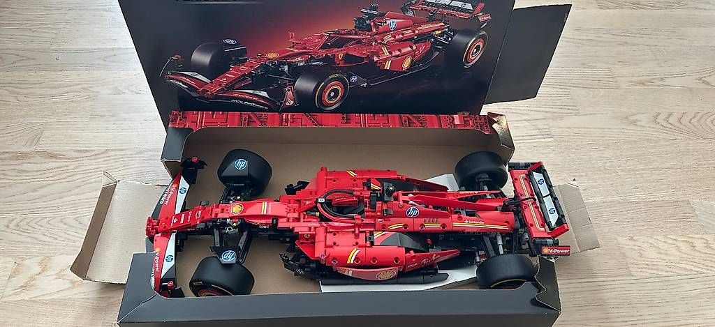 Kit di costruzioni: Verkaufe ein Lego Ferrari SF-24 – Usato da Rheinfelden venduto da ole_w5qk