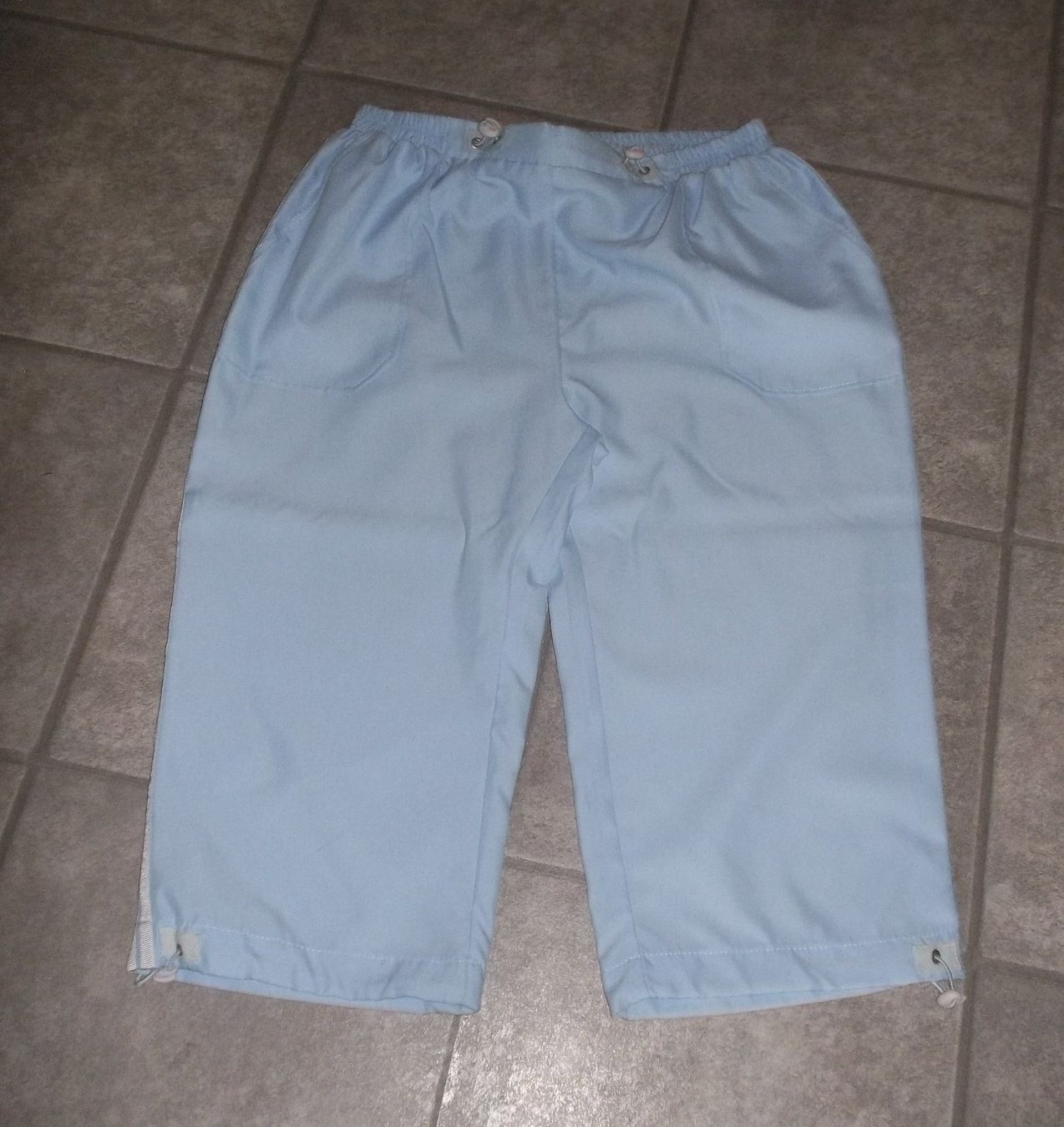 Pantaloni: neue 3/4 Damenhose Grösse L – Nuovo (secondo la descrizione) da Kaltbrunn venduto da Cindy99