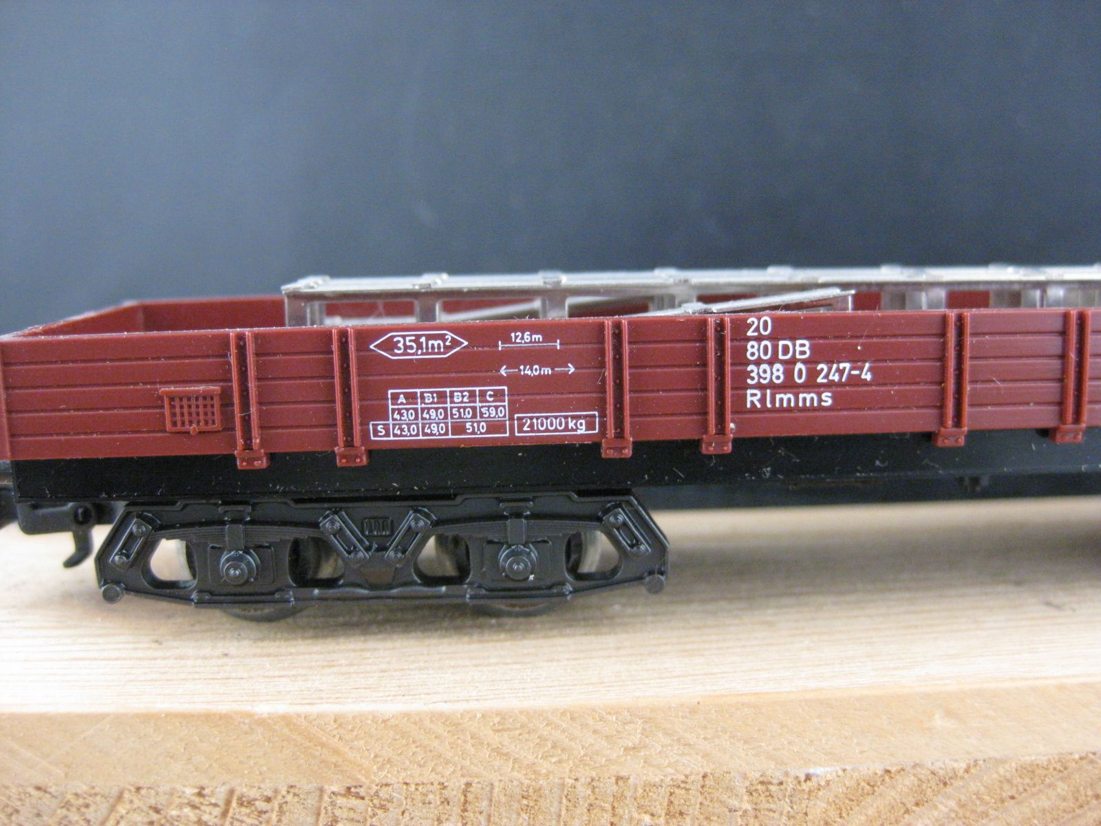 Märklin Modellini di ferrovie: Märklin Flachwagen mit Ladung – Usato da Malters venduto da Marosko 1