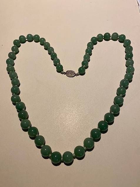 Catenine: Collana in giada con chiusura in argento – Usato da Breganzona venduto da dan_qlf5 2